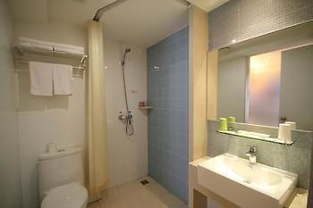 The Seven Hotel Yichang Exterior foto